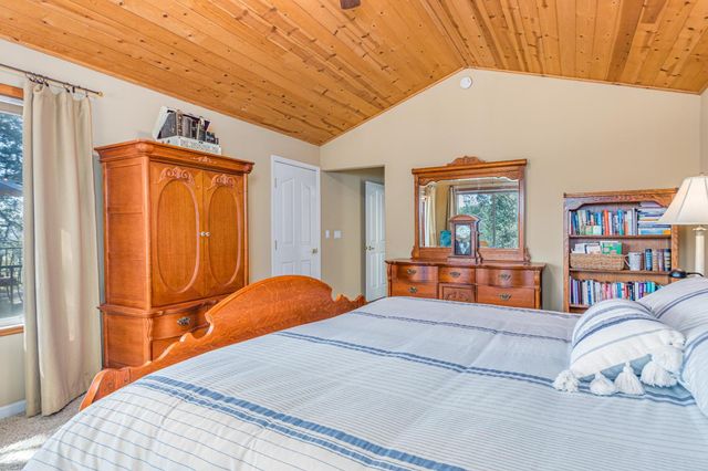 9290 Cramer Rd, Auburn, CA 95602