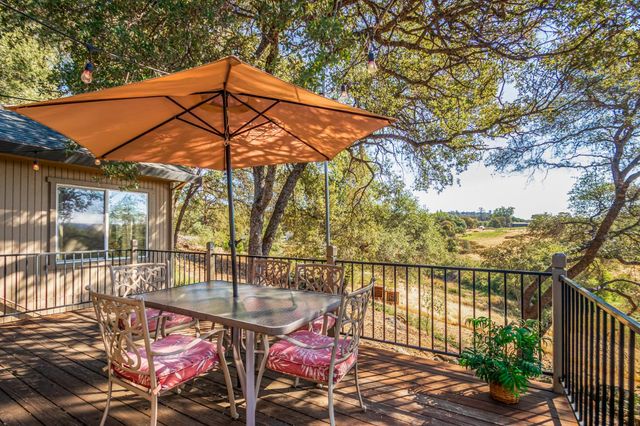 9290 Cramer Rd, Auburn, CA 95602