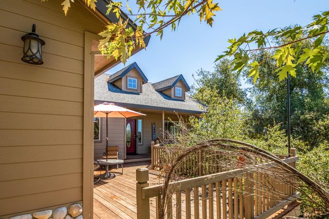 9290 Cramer Rd, Auburn, CA 95602