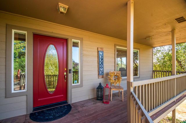 9290 Cramer Rd, Auburn, CA 95602