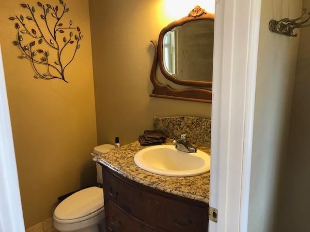 9290 Cramer Rd, Auburn, CA 95602