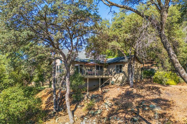 9290 Cramer Rd, Auburn, CA 95602