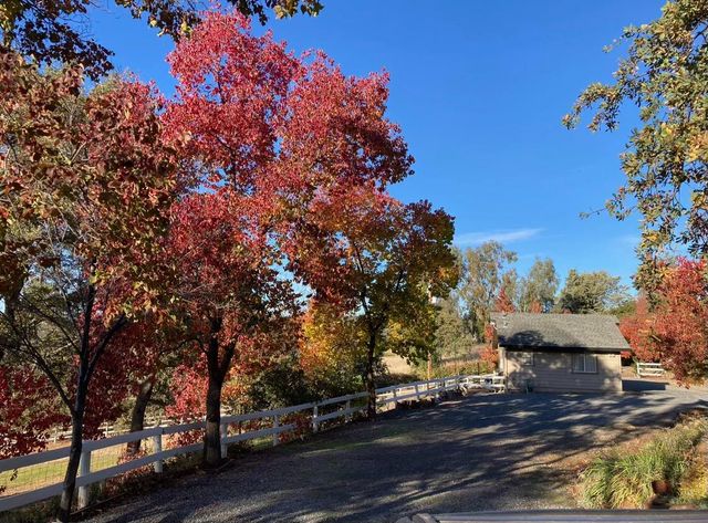 9290 Cramer Rd, Auburn, CA 95602