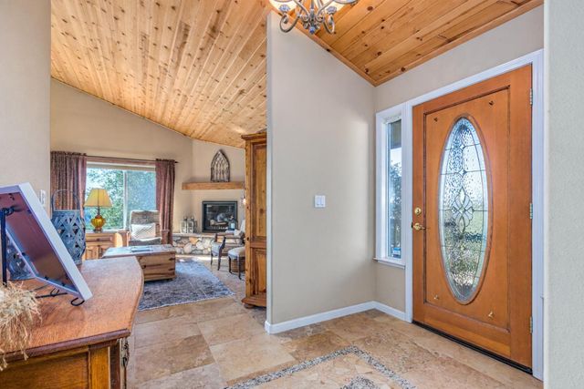 9290 Cramer Rd, Auburn, CA 95602