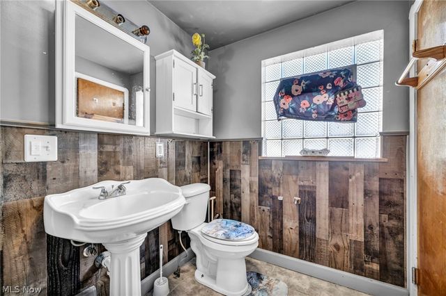 4035 Victory Boulevard, Cleveland, OH 44135