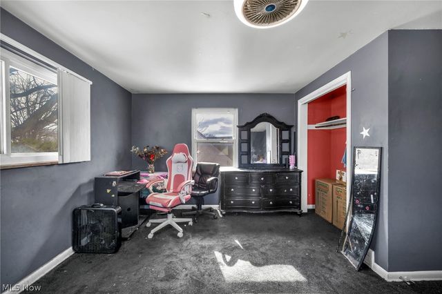 4035 Victory Boulevard, Cleveland, OH 44135