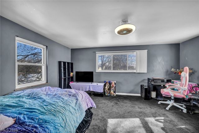 4035 Victory Boulevard, Cleveland, OH 44135