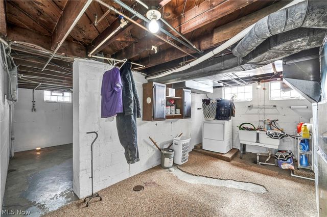 4035 Victory Boulevard, Cleveland, OH 44135