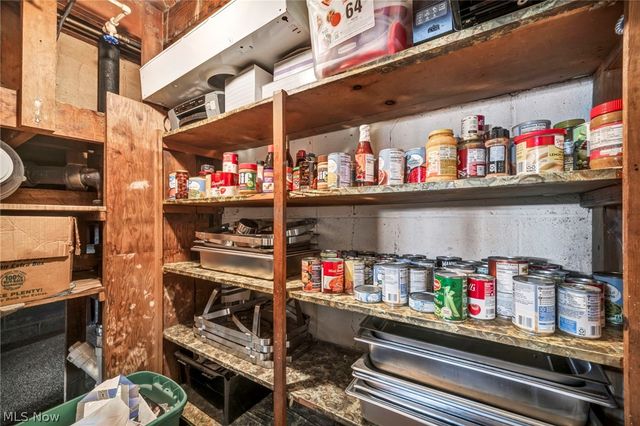 4035 Victory Boulevard, Cleveland, OH 44135