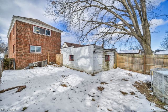 4035 Victory Boulevard, Cleveland, OH 44135