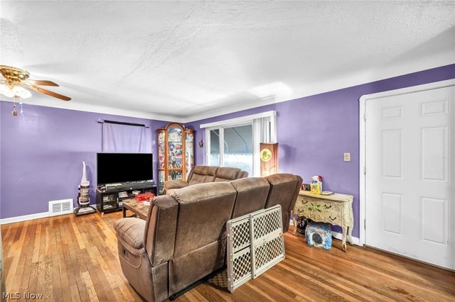 4035 Victory Boulevard, Cleveland, OH 44135