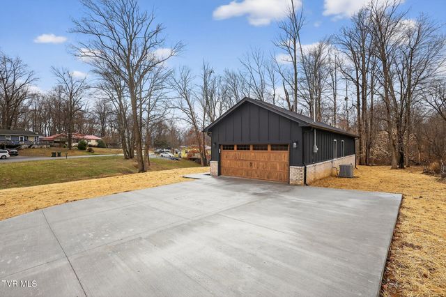 178 Woodland Circle, Jonesborough, TN 37659