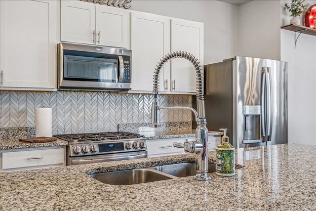 1304 Rosewood Dr, White House, TN 37188