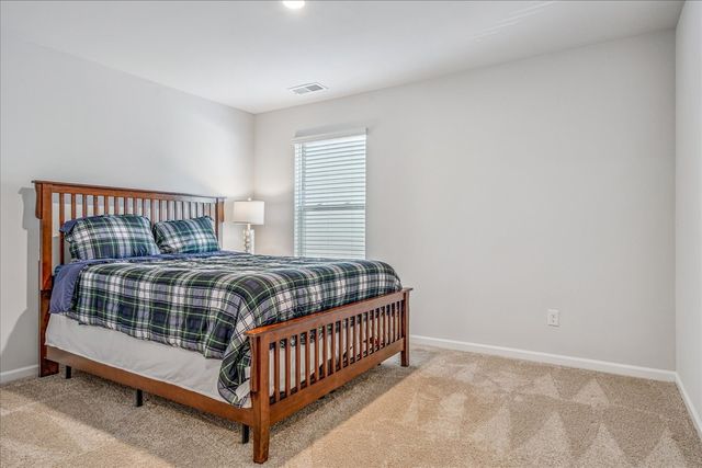 1304 Rosewood Dr, White House, TN 37188