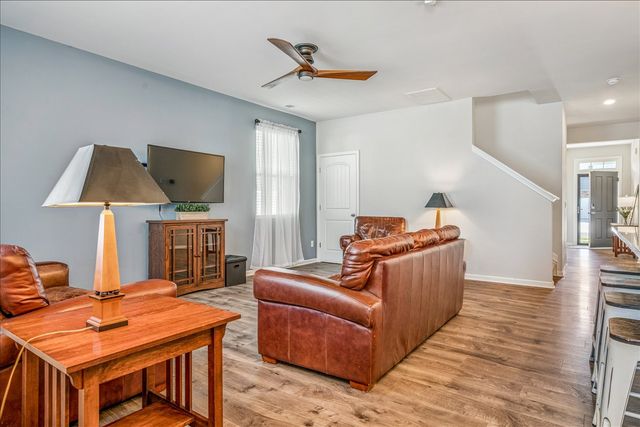 1304 Rosewood Dr, White House, TN 37188