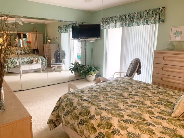 169 Sheffield G, West Palm Beach, FL 33417