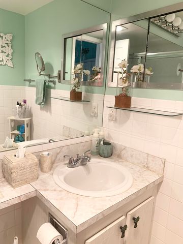 169 Sheffield G, West Palm Beach, FL 33417