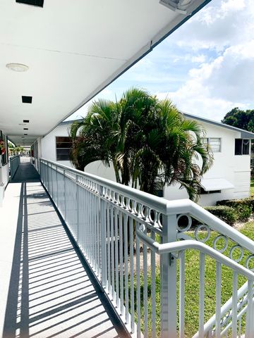 169 Sheffield G, West Palm Beach, FL 33417