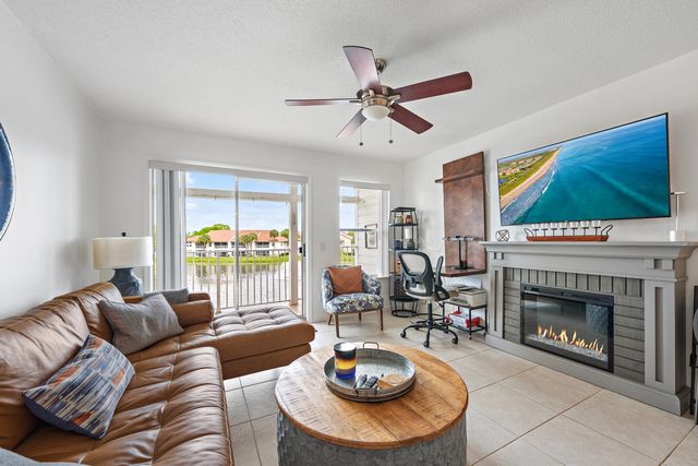 261 Cypress Point Drive, Palm Beach Gardens, FL 33418
