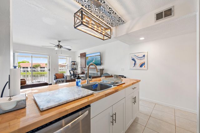 261 Cypress Point Drive, Palm Beach Gardens, FL 33418