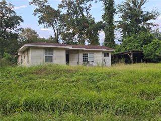 300 Fm 1632, Doucette, TX 75979
