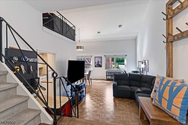 361 Claremont Ave 11, Montclair Twp., NJ 07042