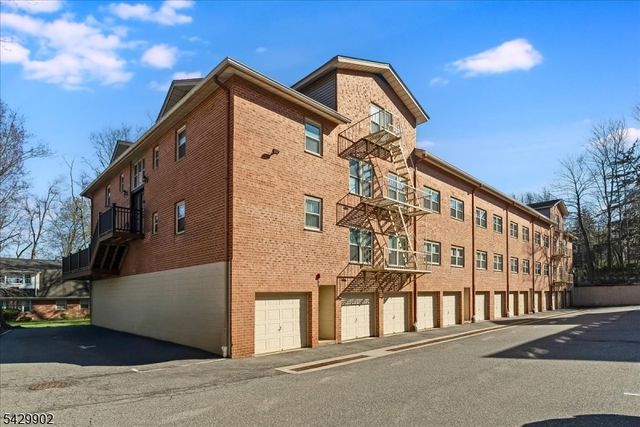 361 Claremont Ave 11, Montclair Twp., NJ 07042