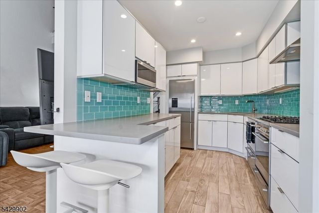 361 Claremont Ave 11, Montclair Twp., NJ 07042