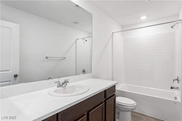 7482 Lodano Avenue, Las Vegas, NV 89113