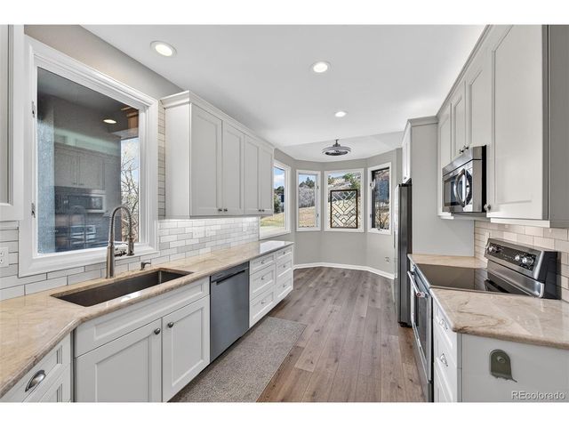 6685 Bright Water Trl, Littleton, CO 80125