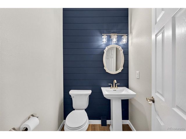 6685 Bright Water Trl, Littleton, CO 80125