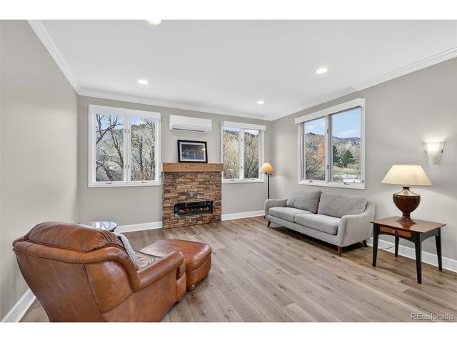 6685 Bright Water Trl, Littleton, CO 80125