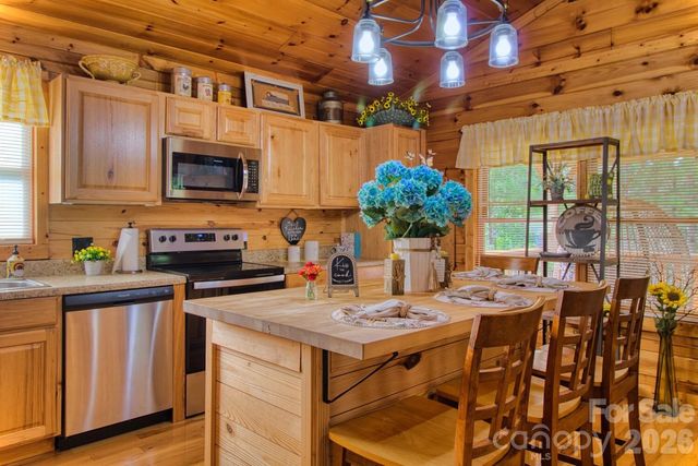 239 Hearthstone Drive, Union Mills, NC 28167