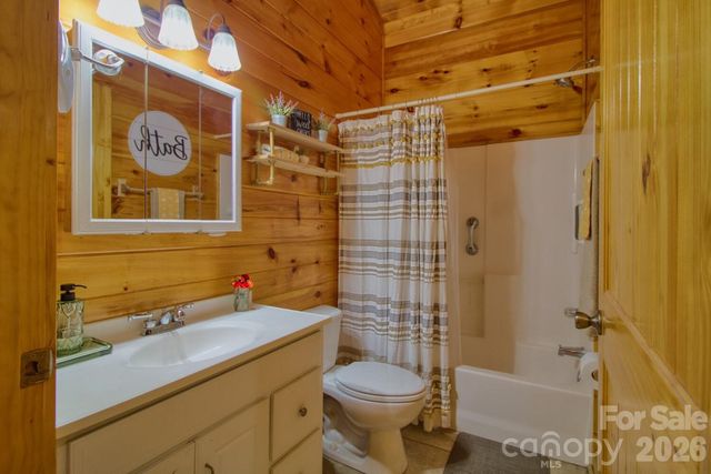239 Hearthstone Drive, Union Mills, NC 28167