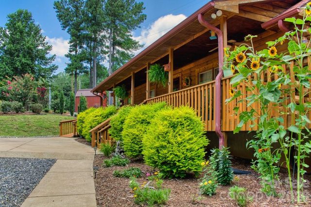 239 Hearthstone Drive, Union Mills, NC 28167