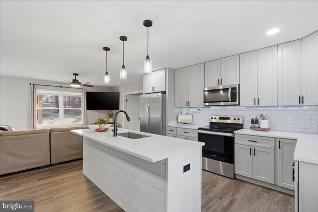 527 DILLON DR, Lusby, MD 20657