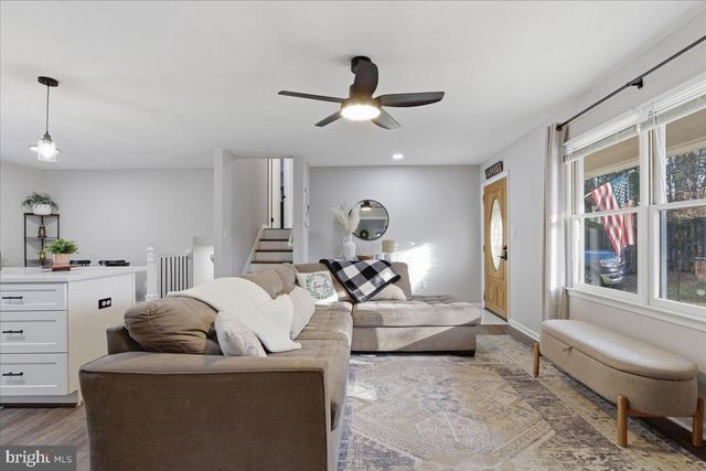 527 DILLON DR, Lusby, MD 20657