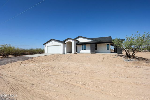 8328 S 351ST Lane, Tonopah, AZ 85354