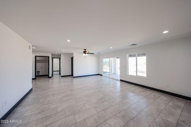 8328 S 351ST Lane, Tonopah, AZ 85354