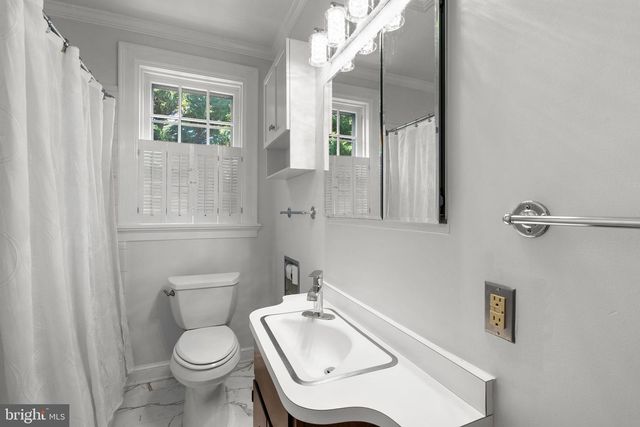 305 COLLEGE PL, Frederick, MD 21701