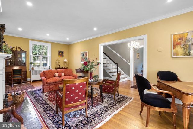 305 COLLEGE PL, Frederick, MD 21701