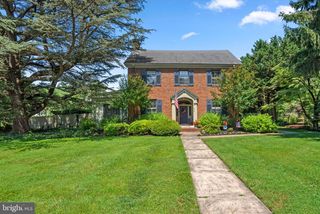 305 COLLEGE PL, Frederick, MD 21701