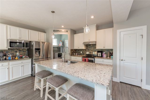6215 Hooper Drive, Medina, OH 44256