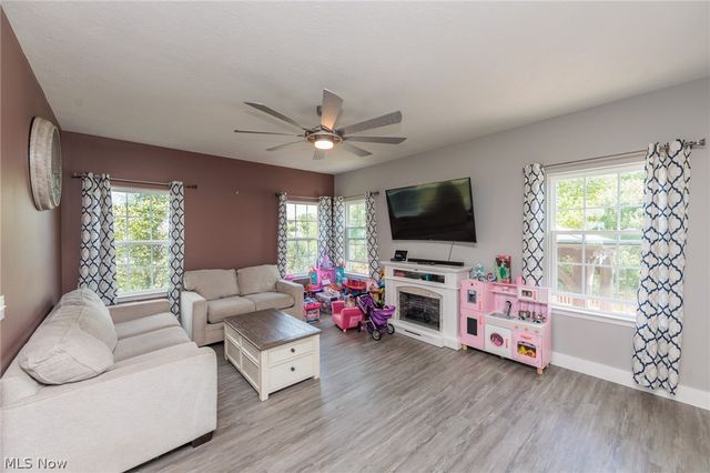 6215 Hooper Drive, Medina, OH 44256