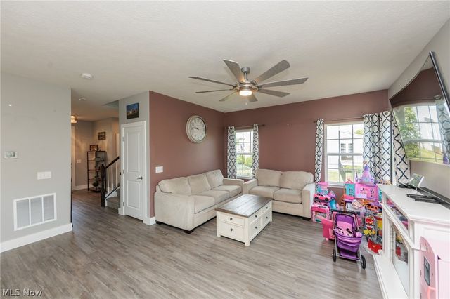 6215 Hooper Drive, Medina, OH 44256