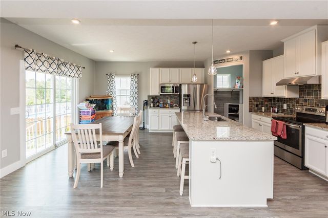 6215 Hooper Drive, Medina, OH 44256