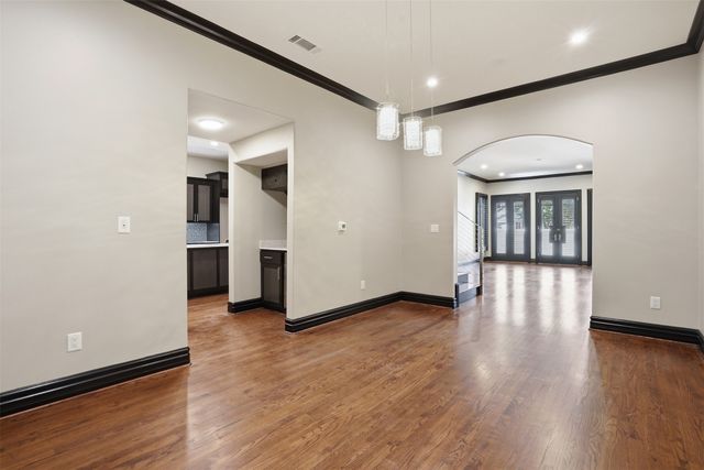 2613 Museum Way, Fort Worth, TX 76107