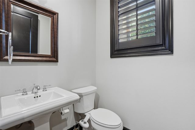 2613 Museum Way, Fort Worth, TX 76107