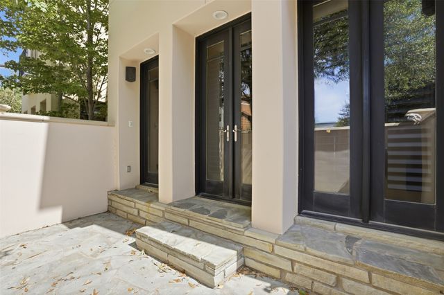 2613 Museum Way, Fort Worth, TX 76107