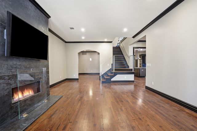 2613 Museum Way, Fort Worth, TX 76107